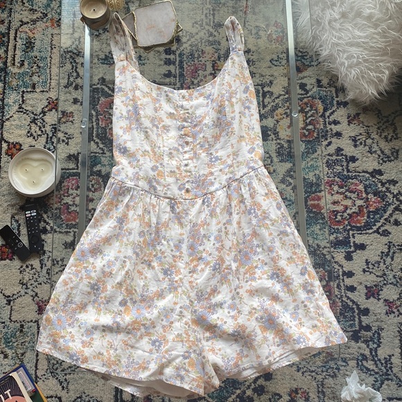 Abercrombie & Fitch Pants - Abercrombie flirty corset romper, size Medium Tall